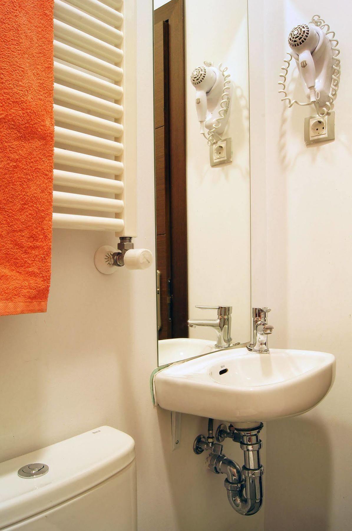 Hostal Cibeles Madrid Kültér fotó